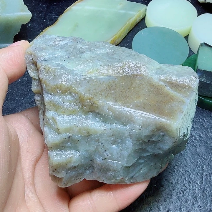 和田玉（糖玉）未镶嵌珠宝奇石