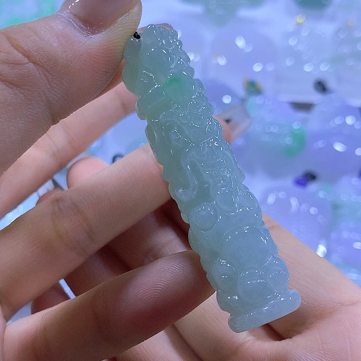 颈饰未镶嵌翡翠天然翡翠A货吊坠