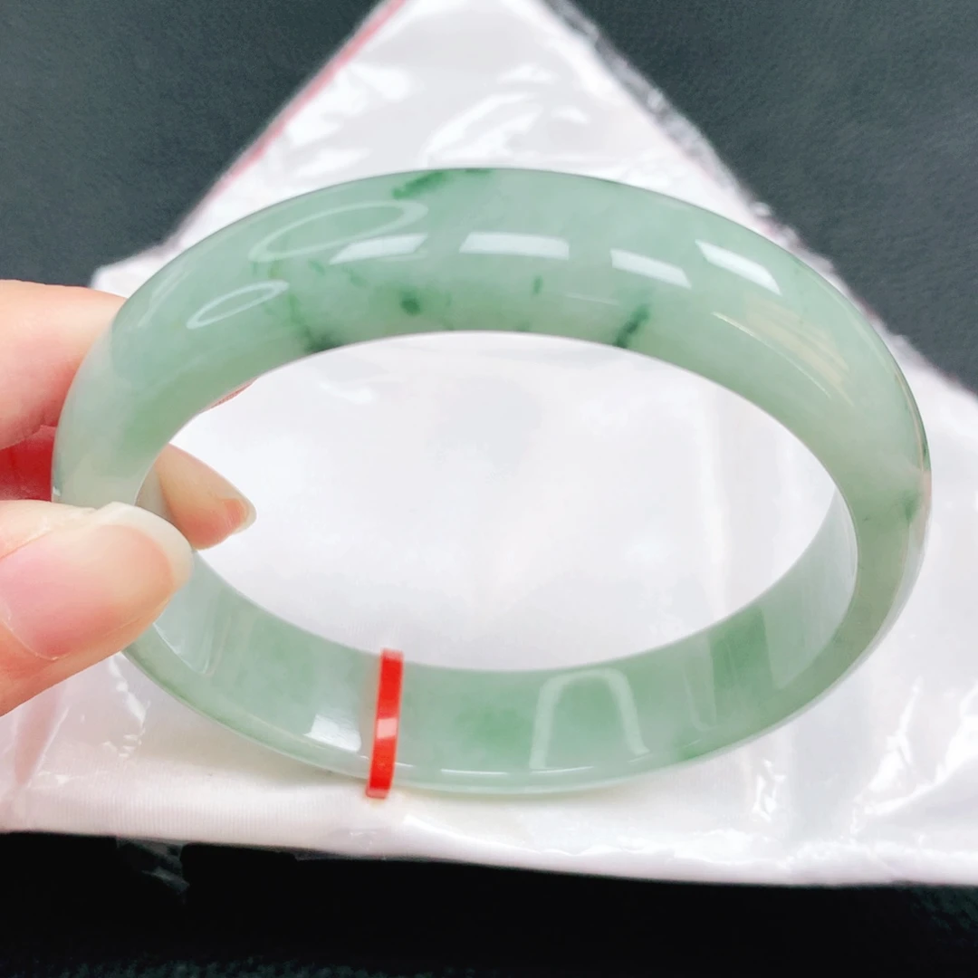 翡翠未镶嵌手镯62圈