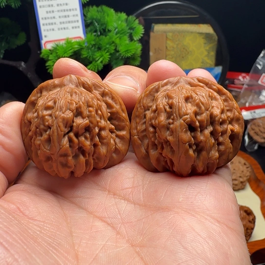 鹏***把件文玩核桃全品汉高楼40
