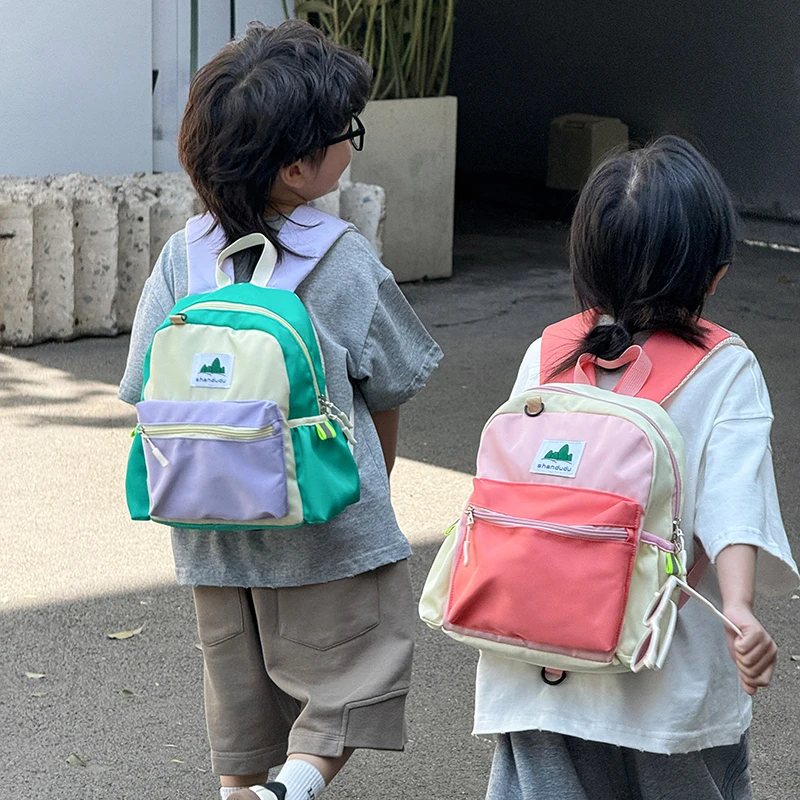 幼儿园儿童书包2025新款时尚撞色双肩包小男孩户外出游运动背包
