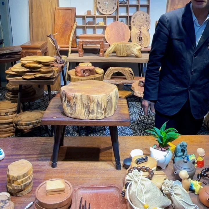 木（非红木类）胶****哥