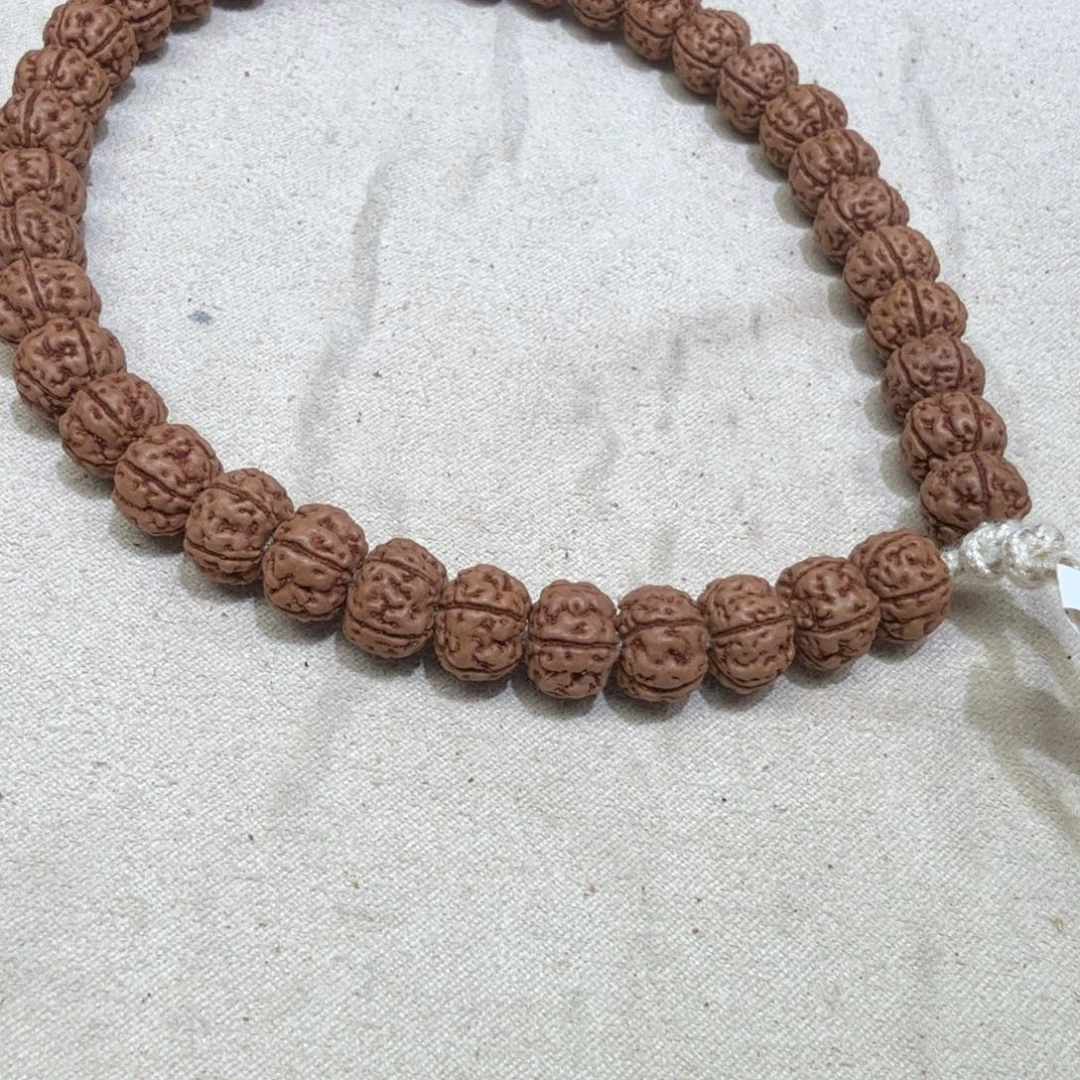 把***吃吊坠金刚菩提9➕定制手持老树王