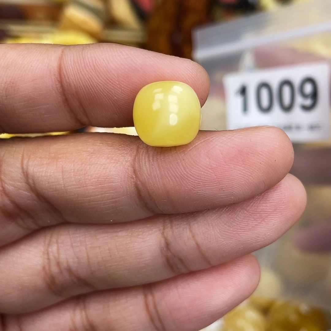 蜜蜡未镶嵌珠宝奇石11.4