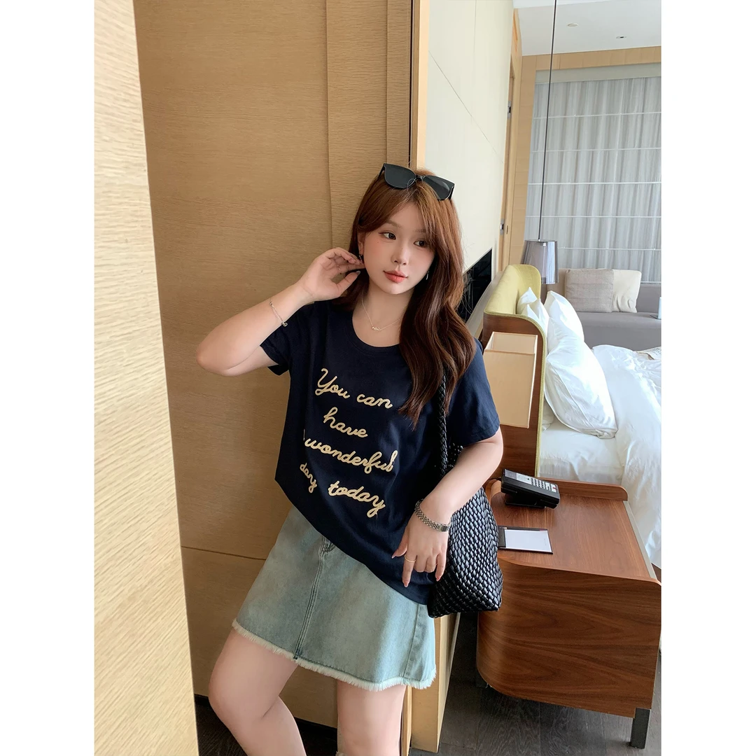 现货大婉酱微胖定制手绘字母绣花短袖T恤夏季圆领内搭上衣女9096D