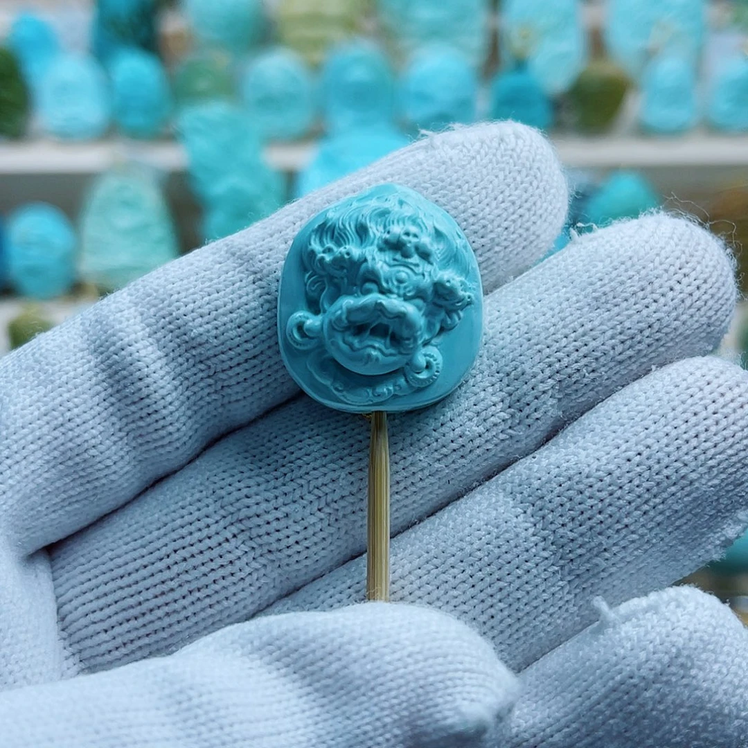 绿松石未镶嵌珠宝奇石