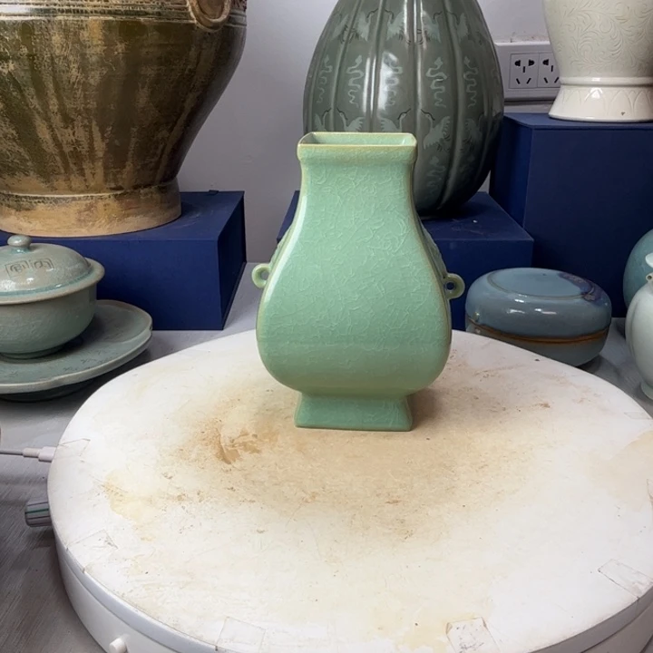 摆件?**哥汝窑双系方瓶摆件1