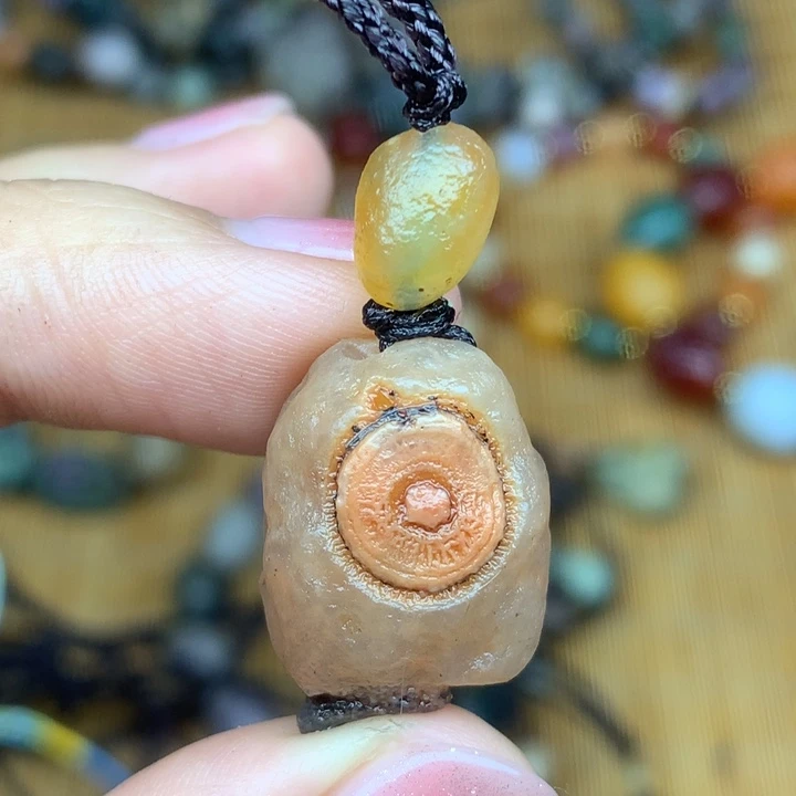 玛瑙/玉髓未镶嵌珠宝半成品