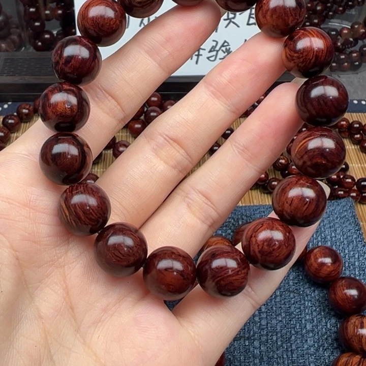 藤类海南红降火焰纹1.2圆珠（瑕)