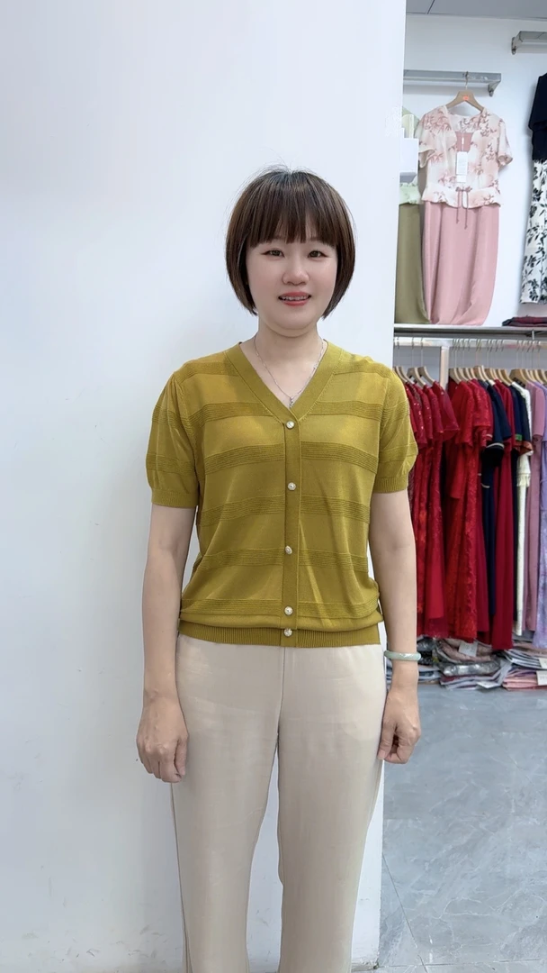 【衣联服饰】精品妈妈款夏季轻薄莱赛尔纤维上衣7082