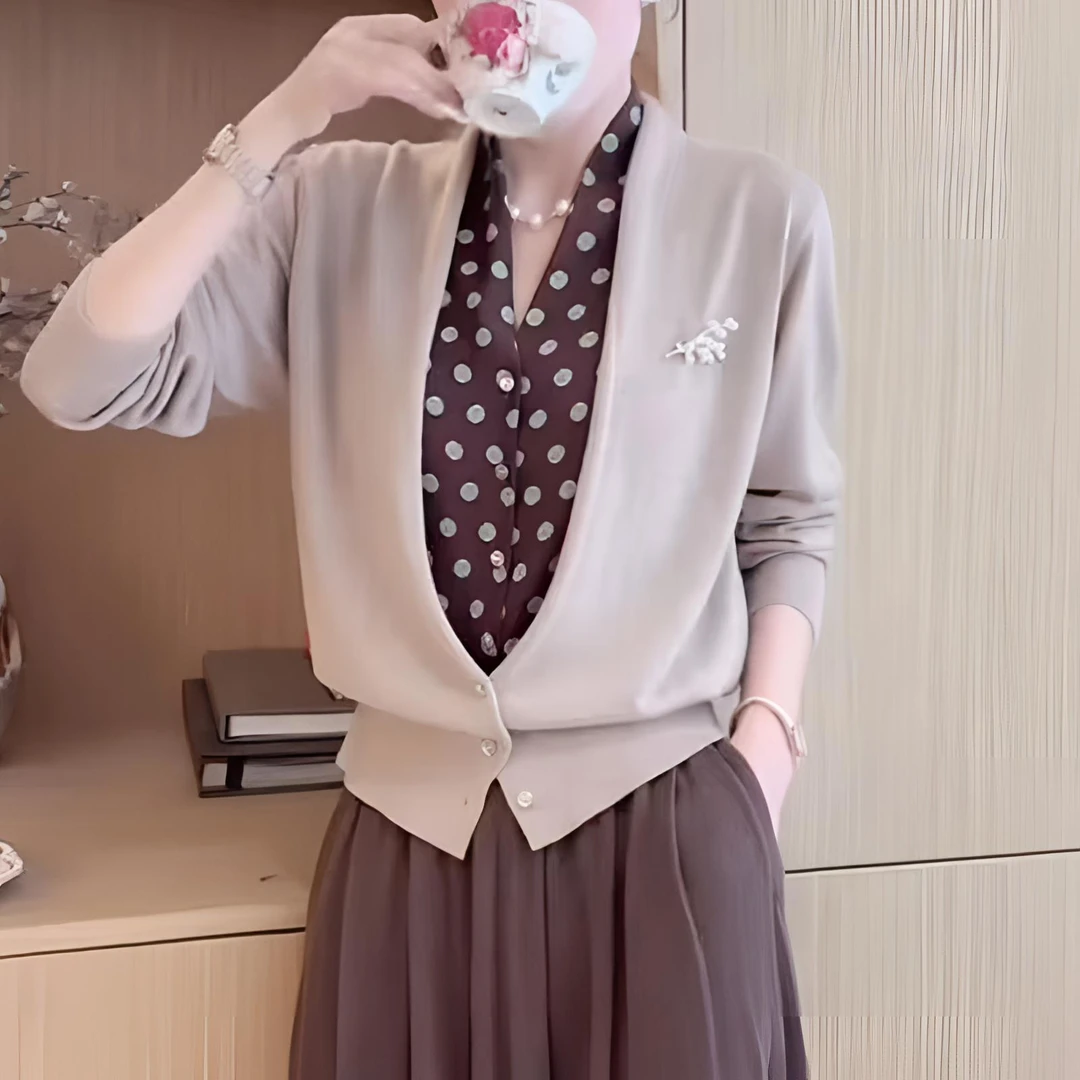 假两件设计感轻奢波点针织衫开衫女长袖外套上衣秋冬新款显瘦气质