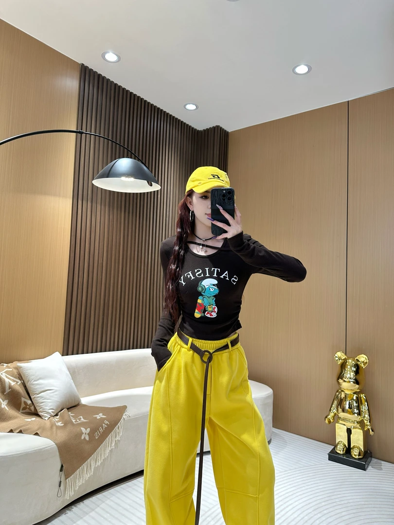 DA6115 加绒卡通印花Y领T恤秋冬韩版显瘦长袖时尚休闲打底衫上衣