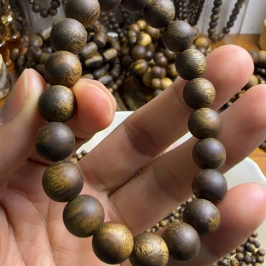 沉香沉香碎屑绿棋楠沉香1.0单圈8克➕多样性发一