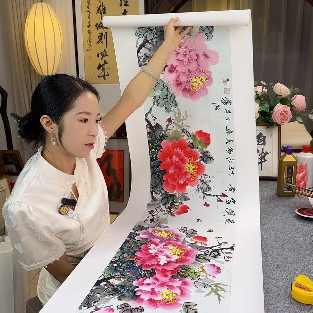 国画伊人阳亮牡丹国画