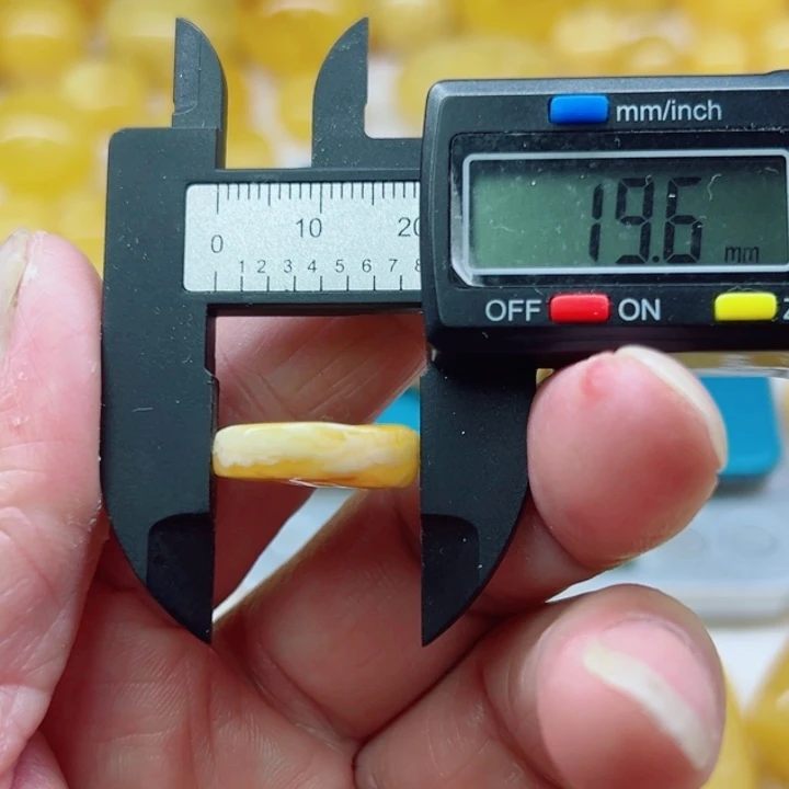 裸石琥珀（矿物珀）未镶嵌
