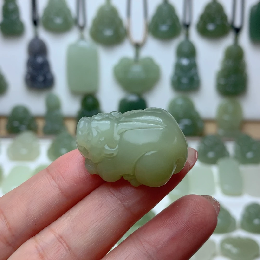 颈饰未镶嵌和田玉