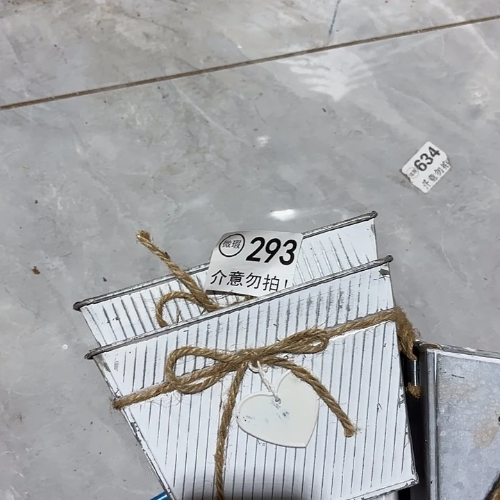 i***u292000000000000000000000