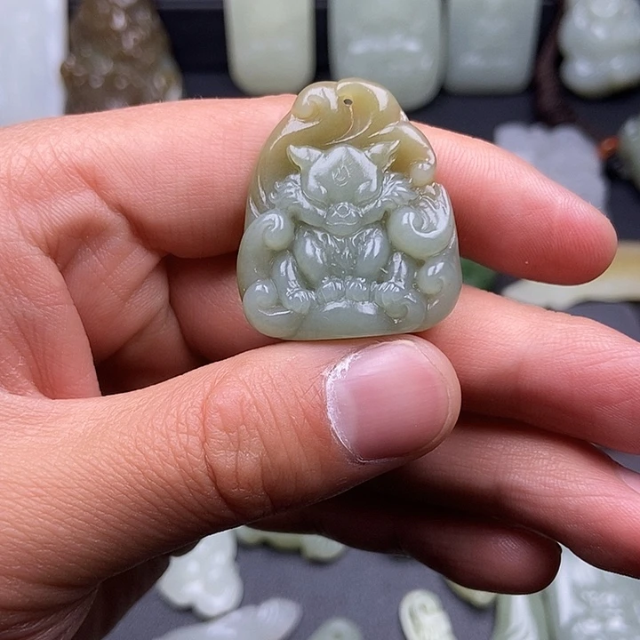 未镶嵌和田玉挂件