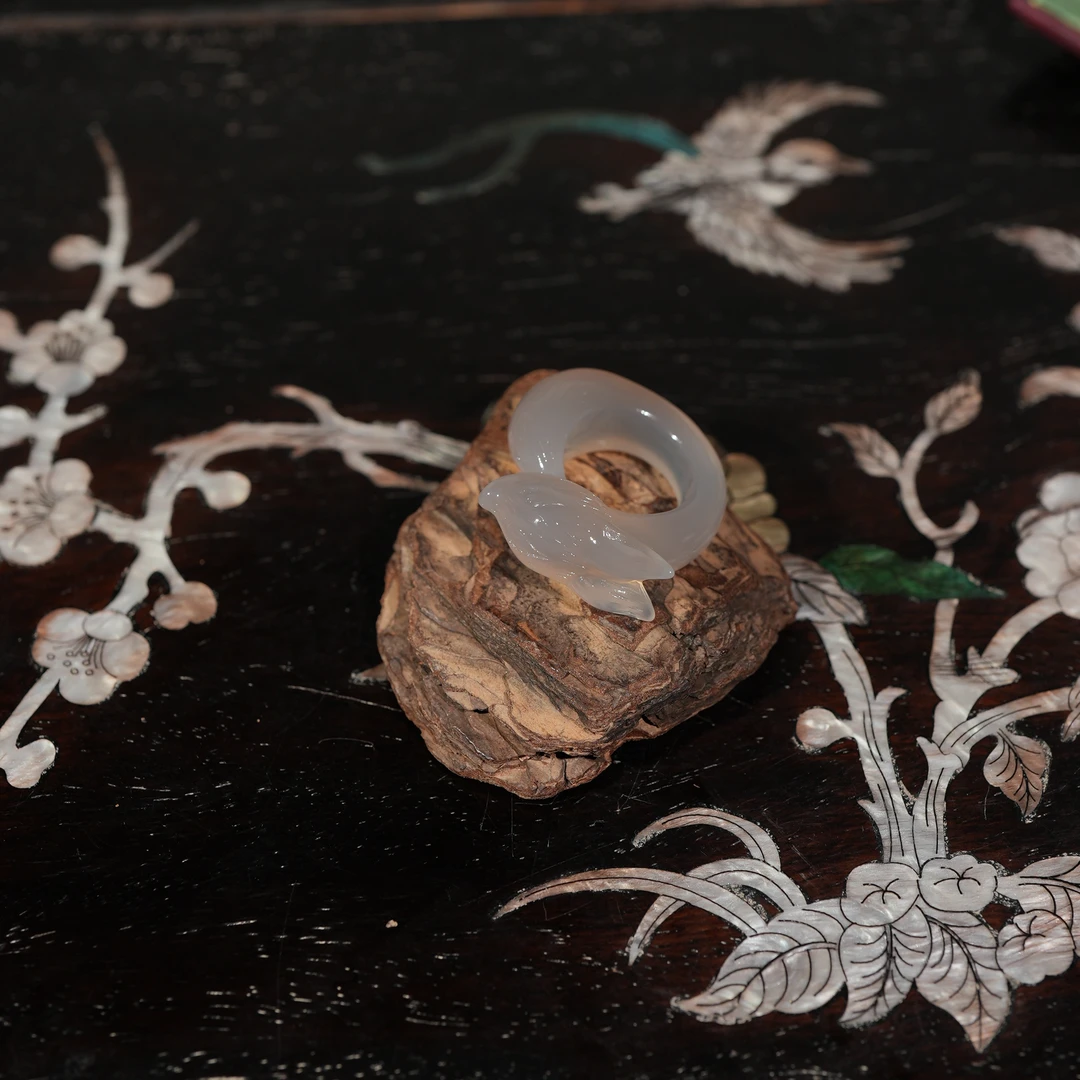 1.11香港王老板-玛瑙戒指6n275