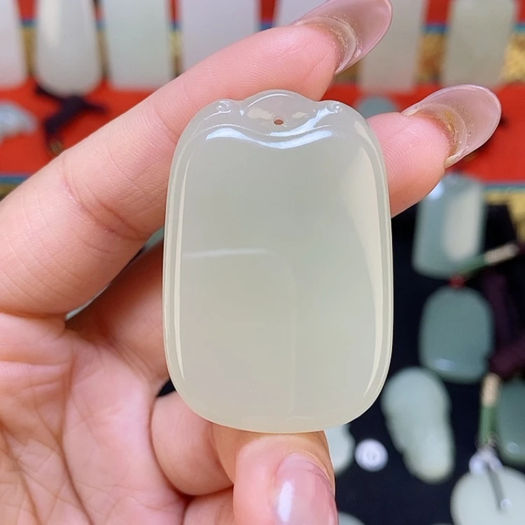 【闪购商品】颈饰未镶嵌和田玉