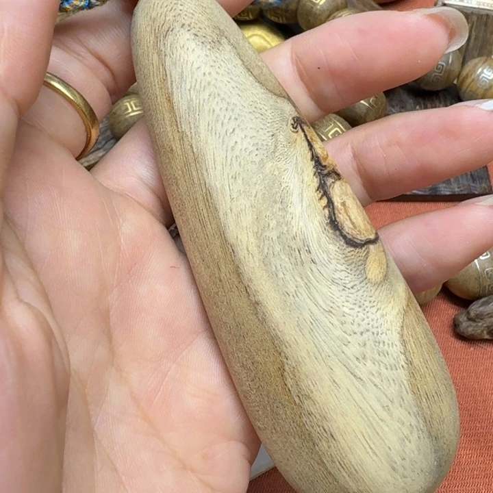 大叶紫檀（黑酸枝木类）