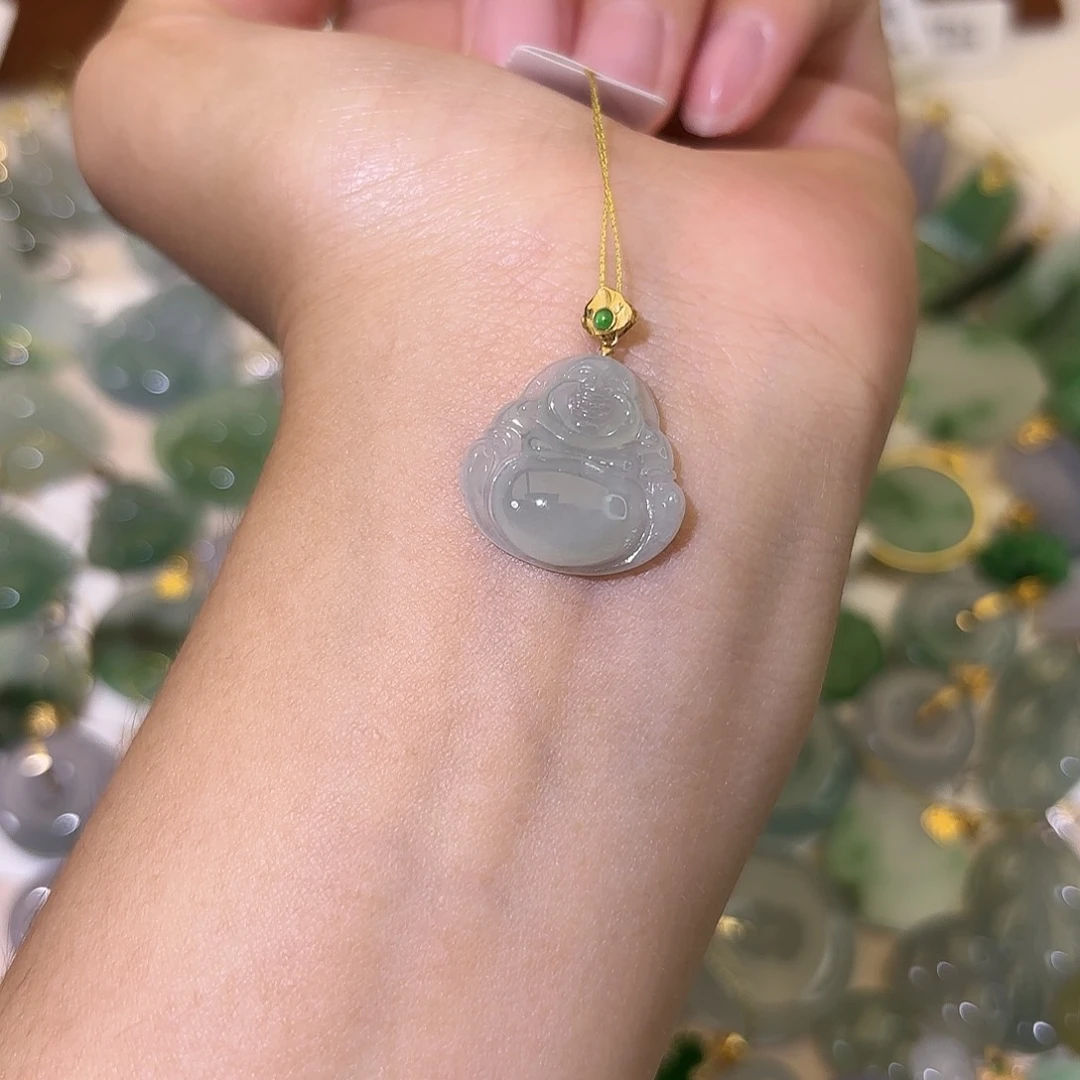 翡翠18K金镶嵌颈饰