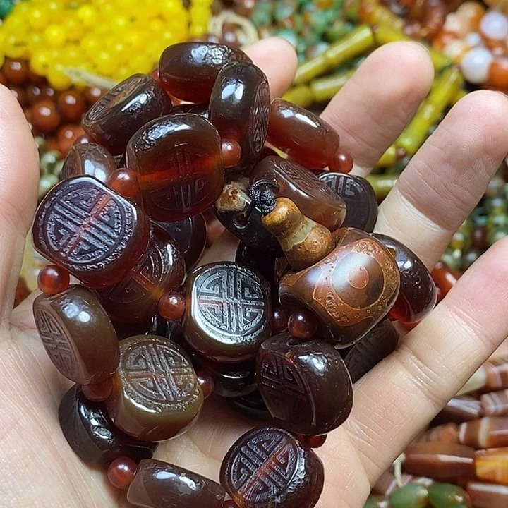 未镶嵌颈饰玛瑙/玉髓@***?