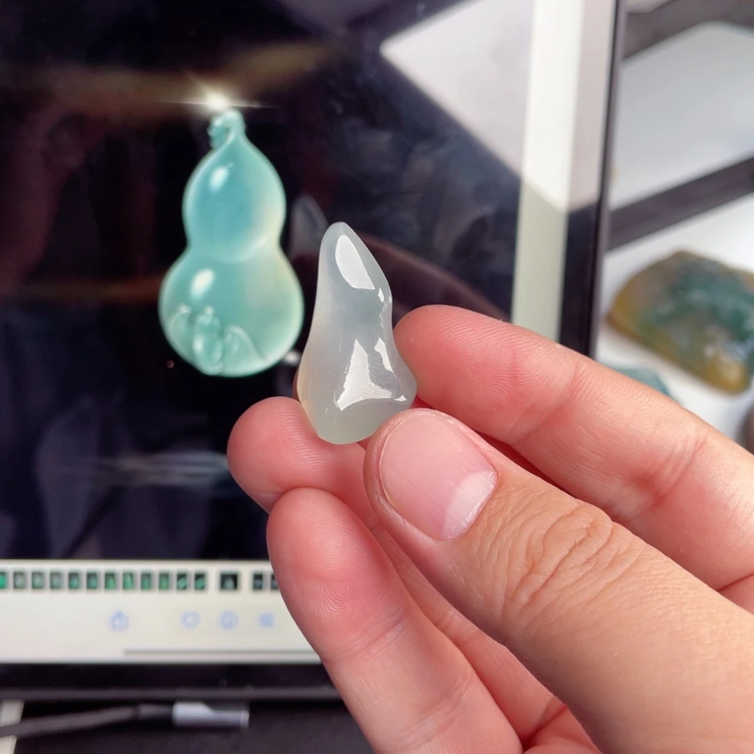 定制翡翠未镶嵌包工