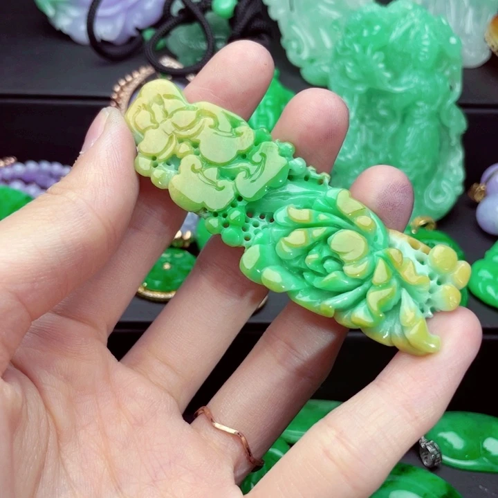 翡翠未镶嵌吊坠(不含链)