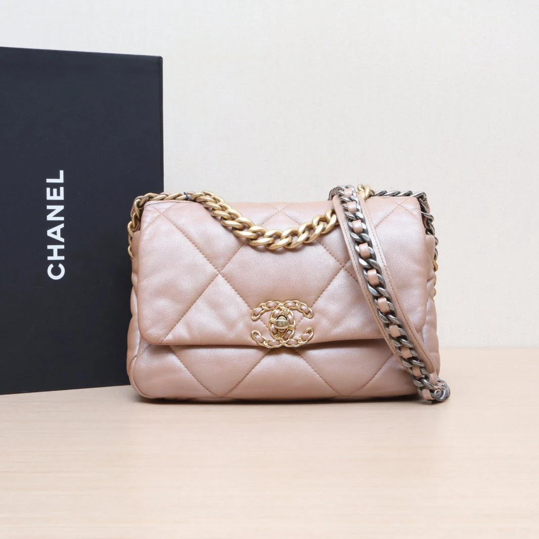 95新 Chanel/香奈儿 花花活动19BAG 口盖包 小号 奶茶色 芯片开