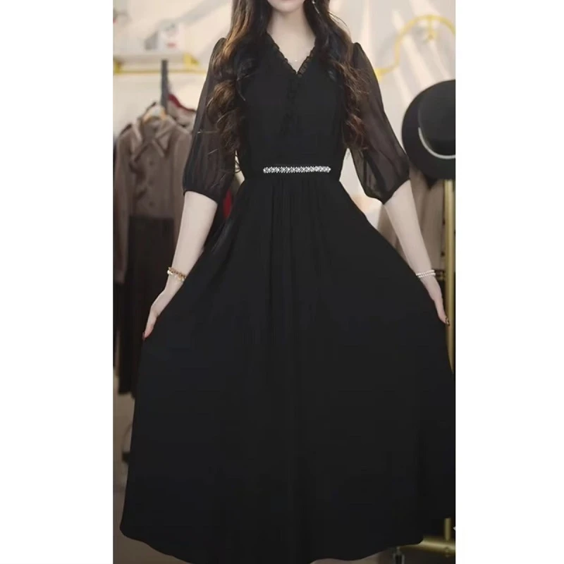 2025新款春夏连衣裙女中长款收腰显瘦大码V领灯笼袖纯黑裙子气质