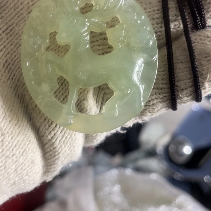 蛇纹石玉未镶嵌珠宝奇石