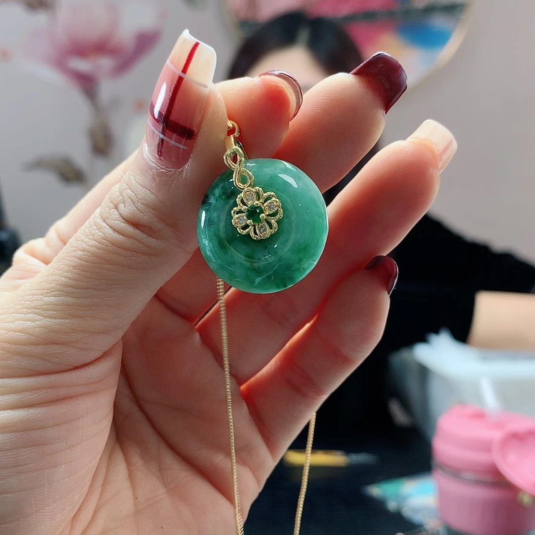 【闪购商品】翡翠吊坠(赠链)合金