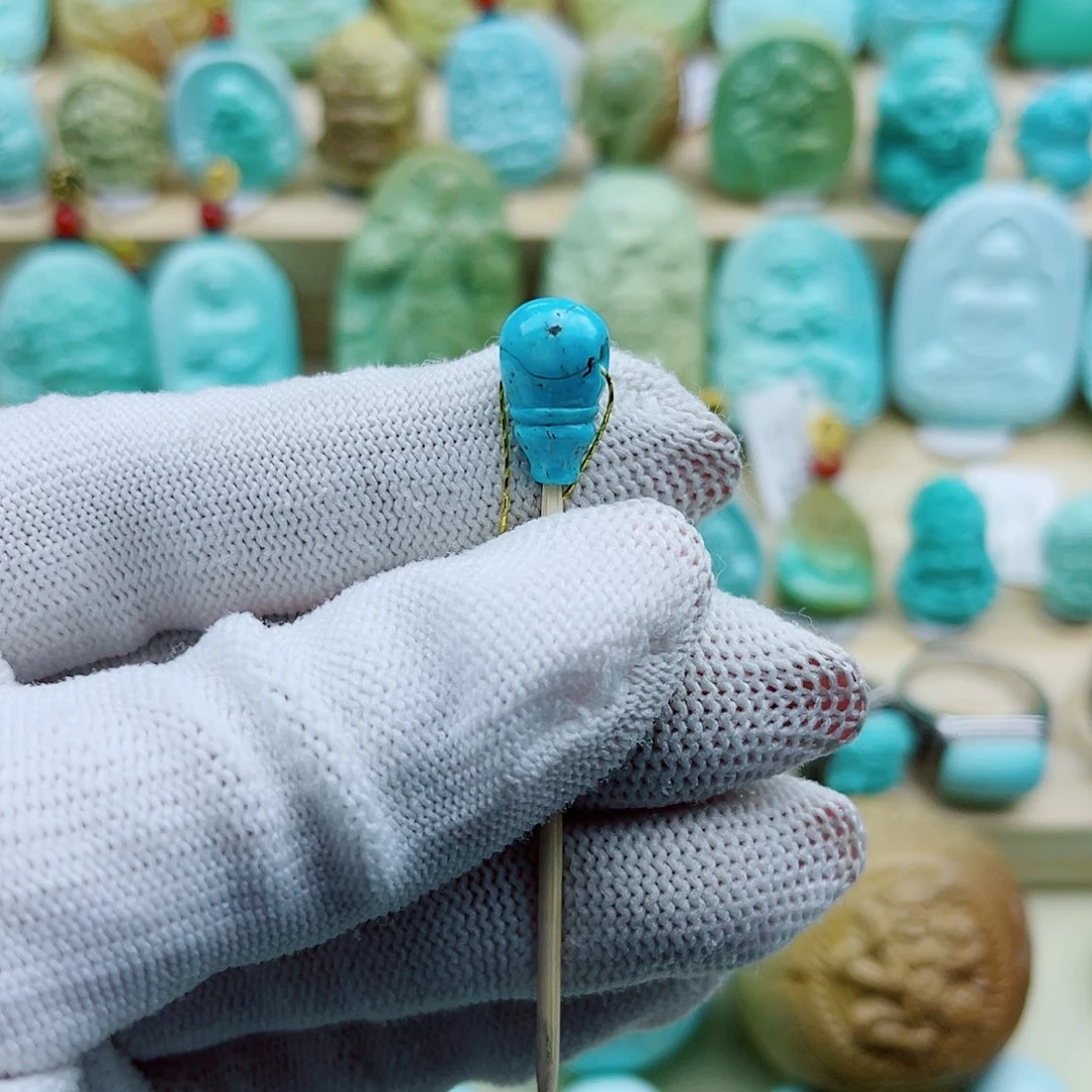 绿松石未镶嵌珠宝奇石