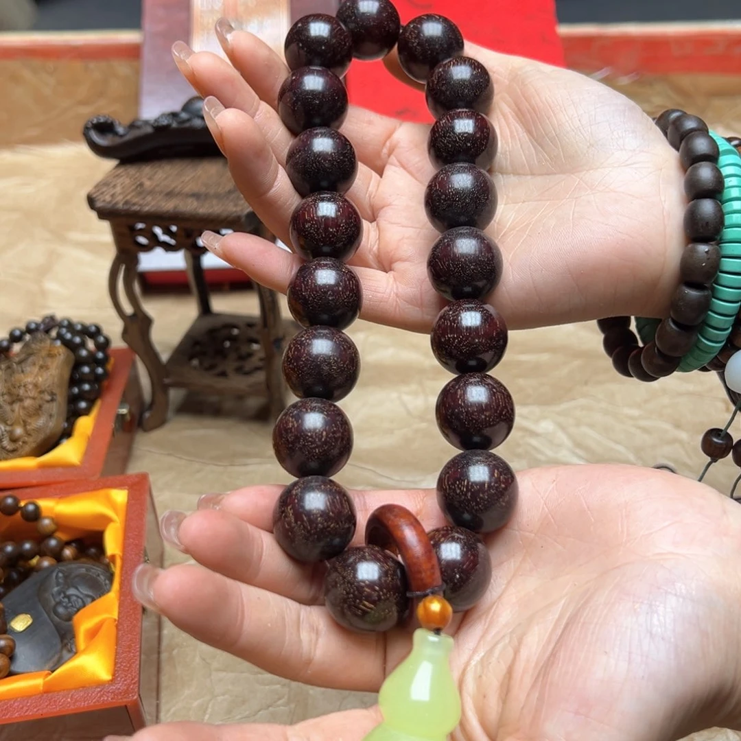 大叶紫檀（黑酸枝木类）