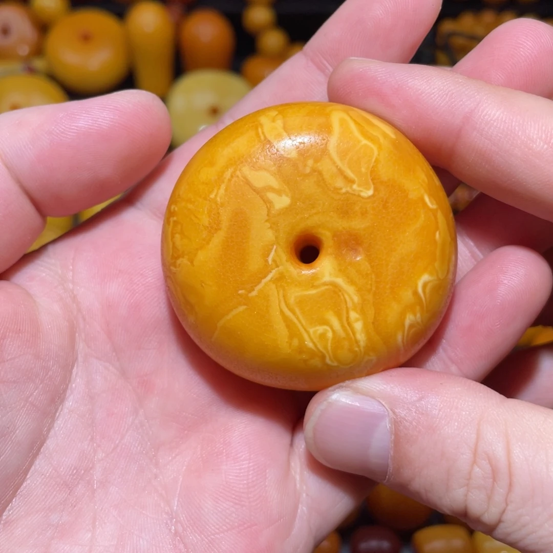 琥珀未镶嵌裸石饼子