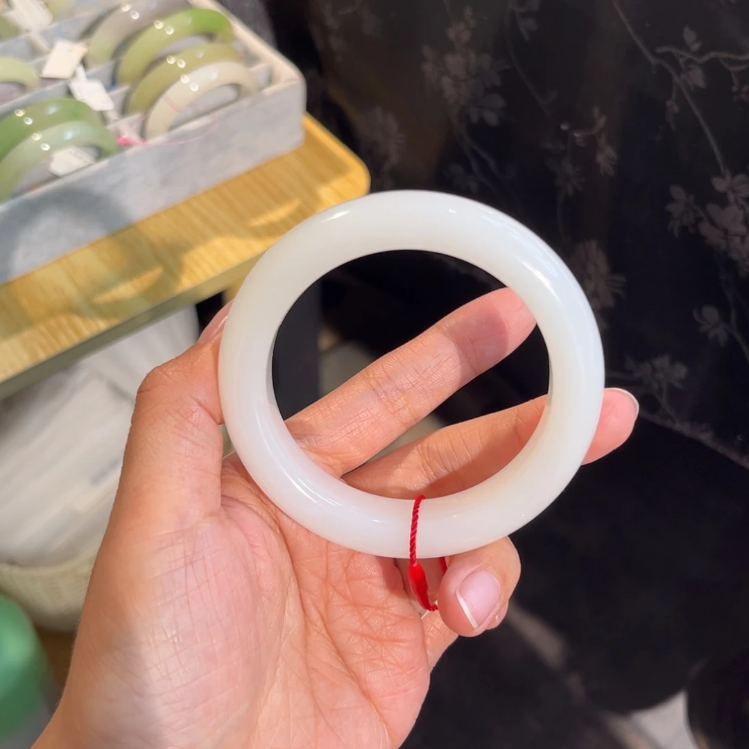 和田玉未镶嵌手镯    「羊脂！白玉！」大漏！