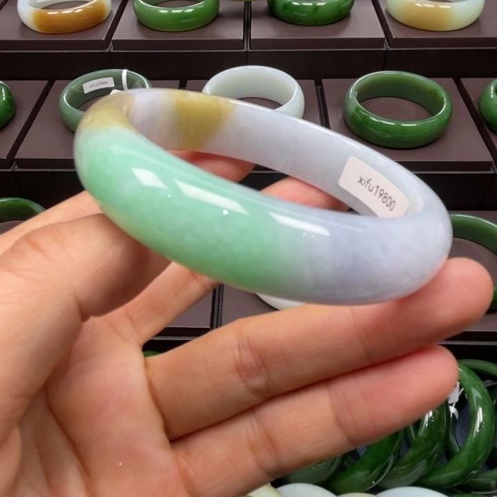 翡翠未镶嵌手镯翡翠手镯