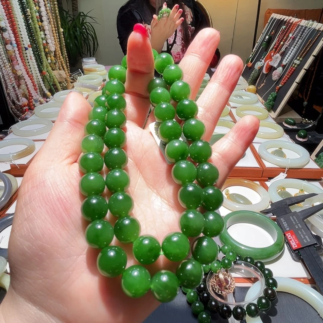 颈饰未镶嵌和田玉天**伦俄料卡12