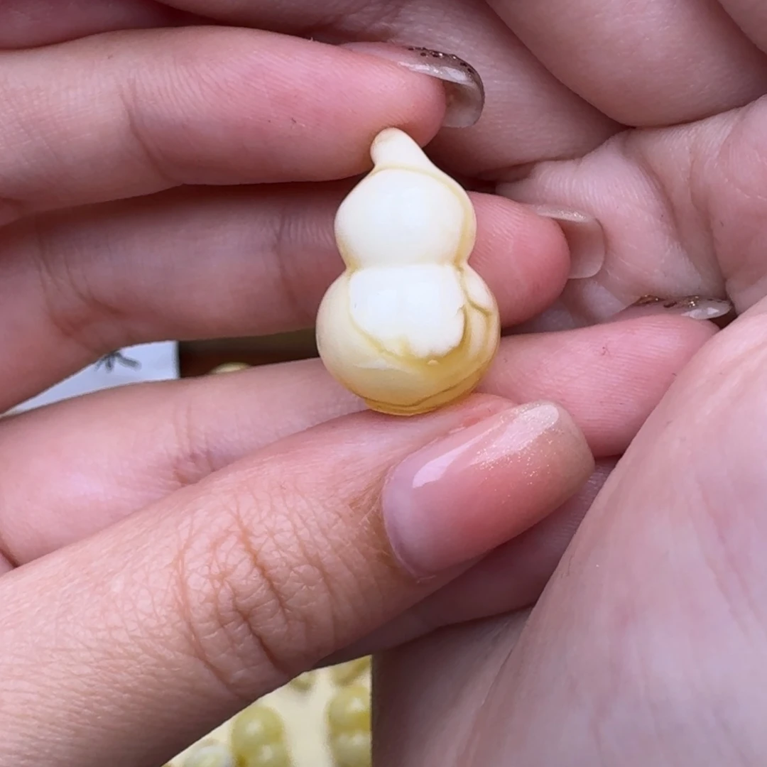 琥珀未镶嵌裸石14号