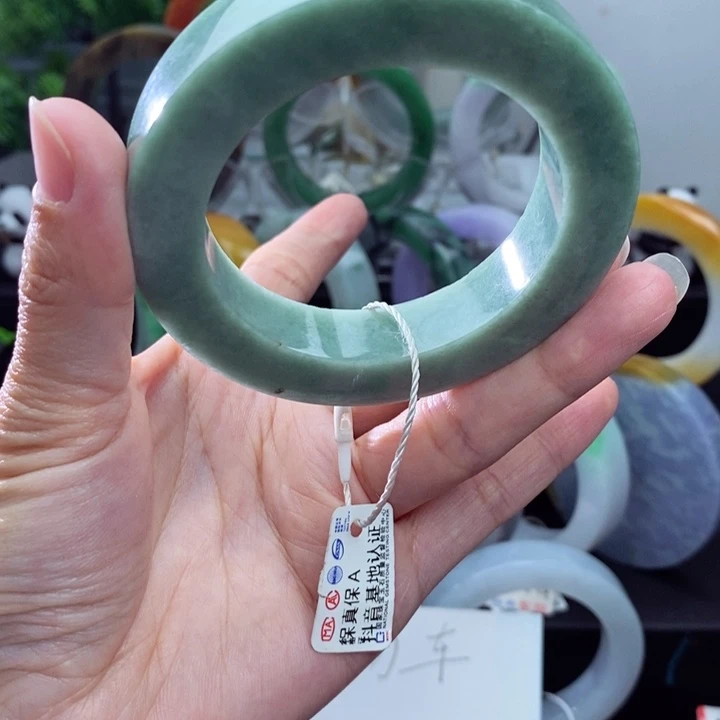 未镶嵌天然翡翠Ａ货定制翡翠