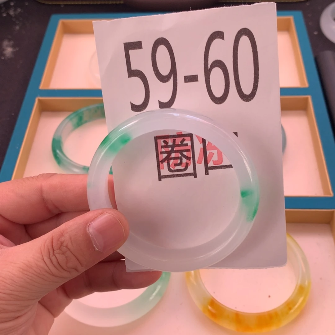 1石英岩玉手镯手镯