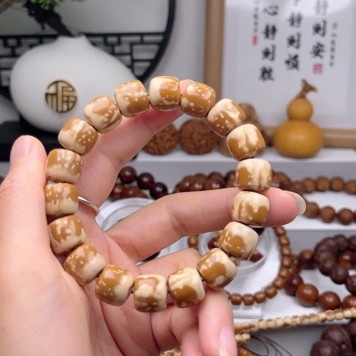 紫金鼠手串无****y紫金鼠花皮