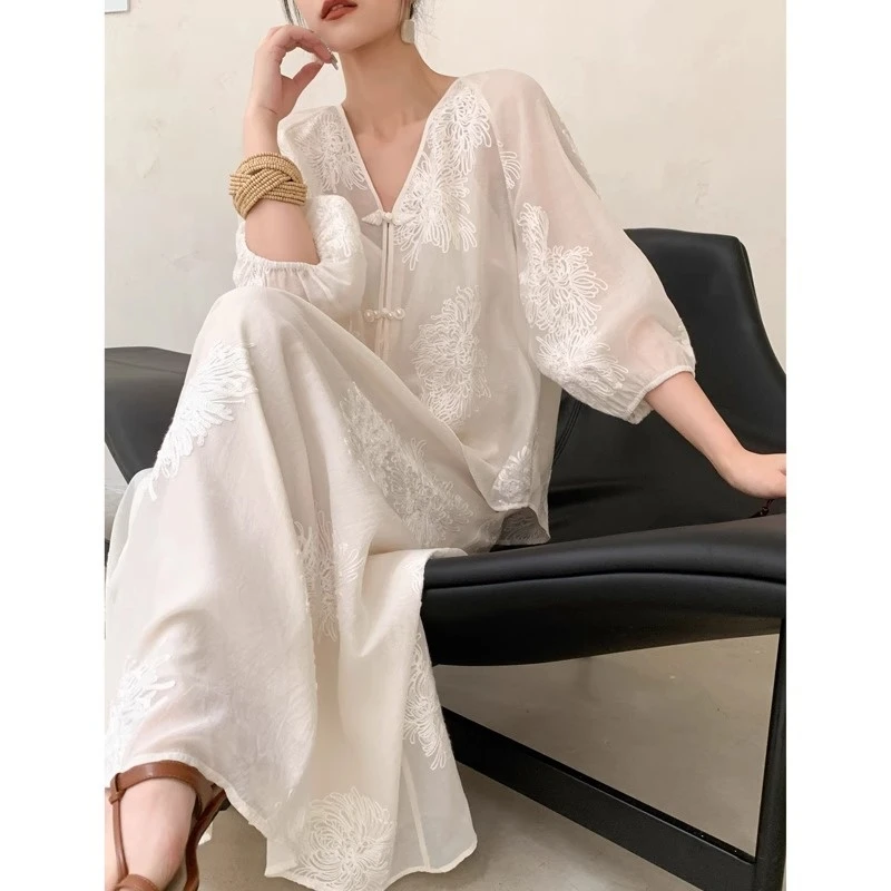 米白色新中式两件套装女夏季国风上衣印花半身裙阔腿短裤