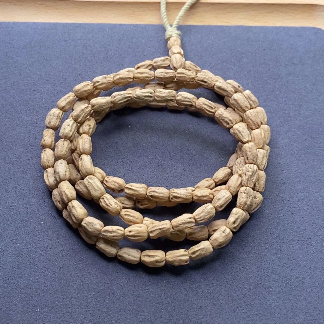 柏香籽/百香籽吊坠W***?