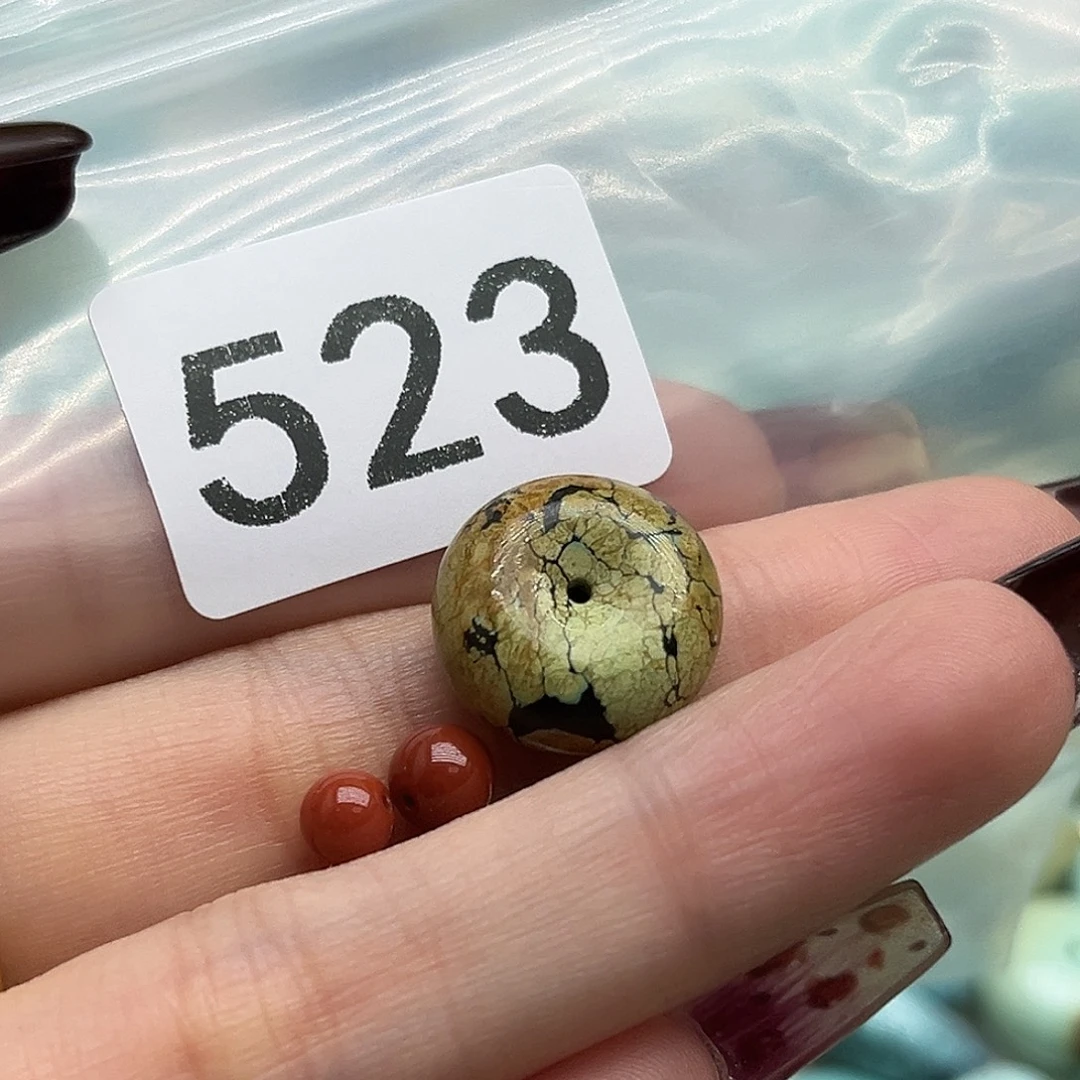 南红玛瑙未镶嵌珠宝奇石