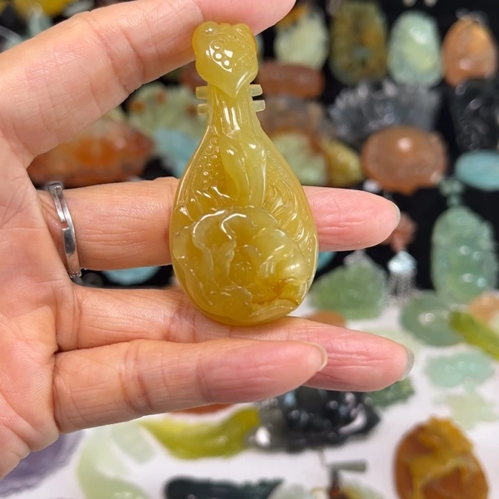 蛇纹石玉未镶嵌吊坠(赠链)