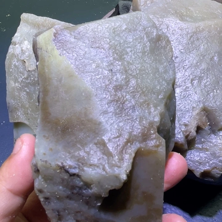 和田玉未镶嵌珠宝半成品