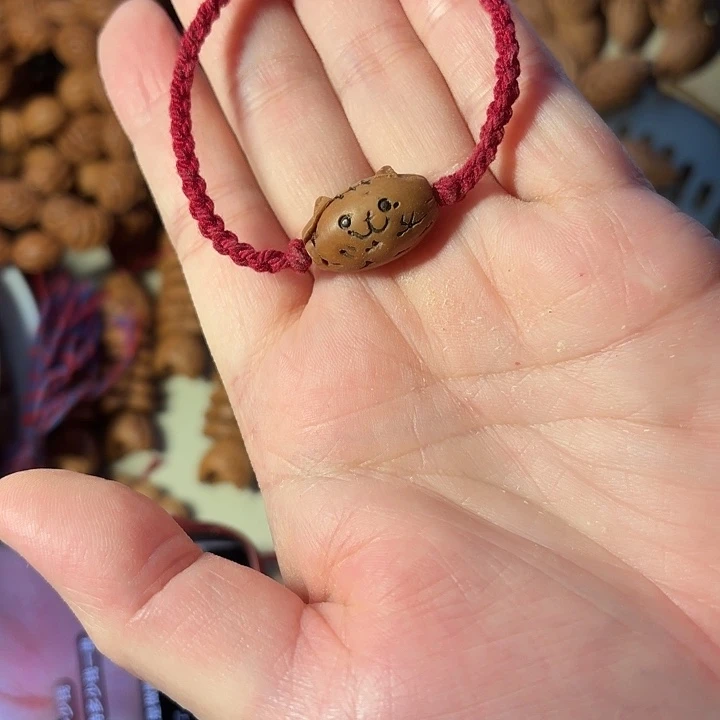 桃核法棍猫红手绳