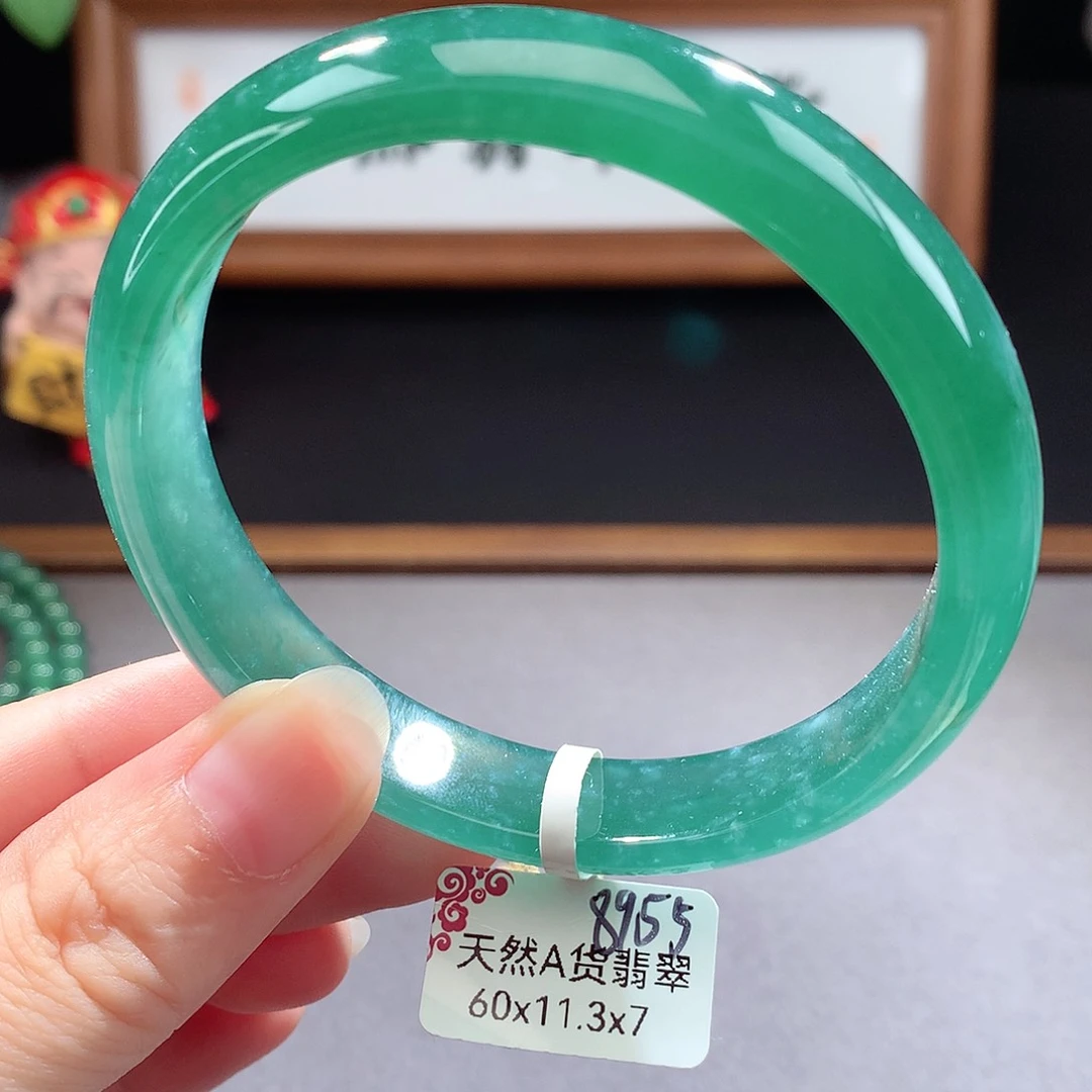 未镶嵌手镯（圆镯）翡翠